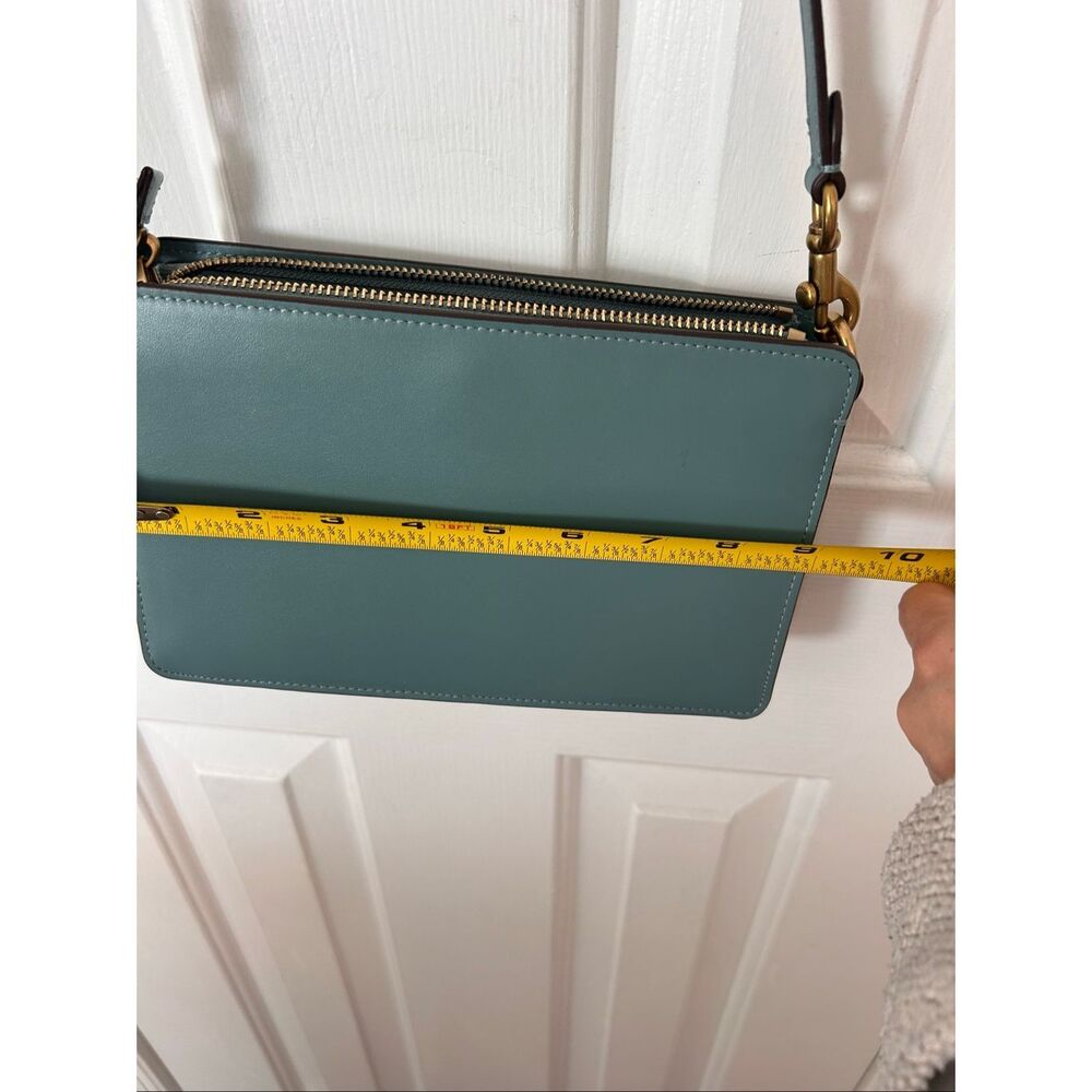 COACH MARINE Smooth Lthr Signature Chain Crossbody 78801 blue/green - Picture 11 of 13